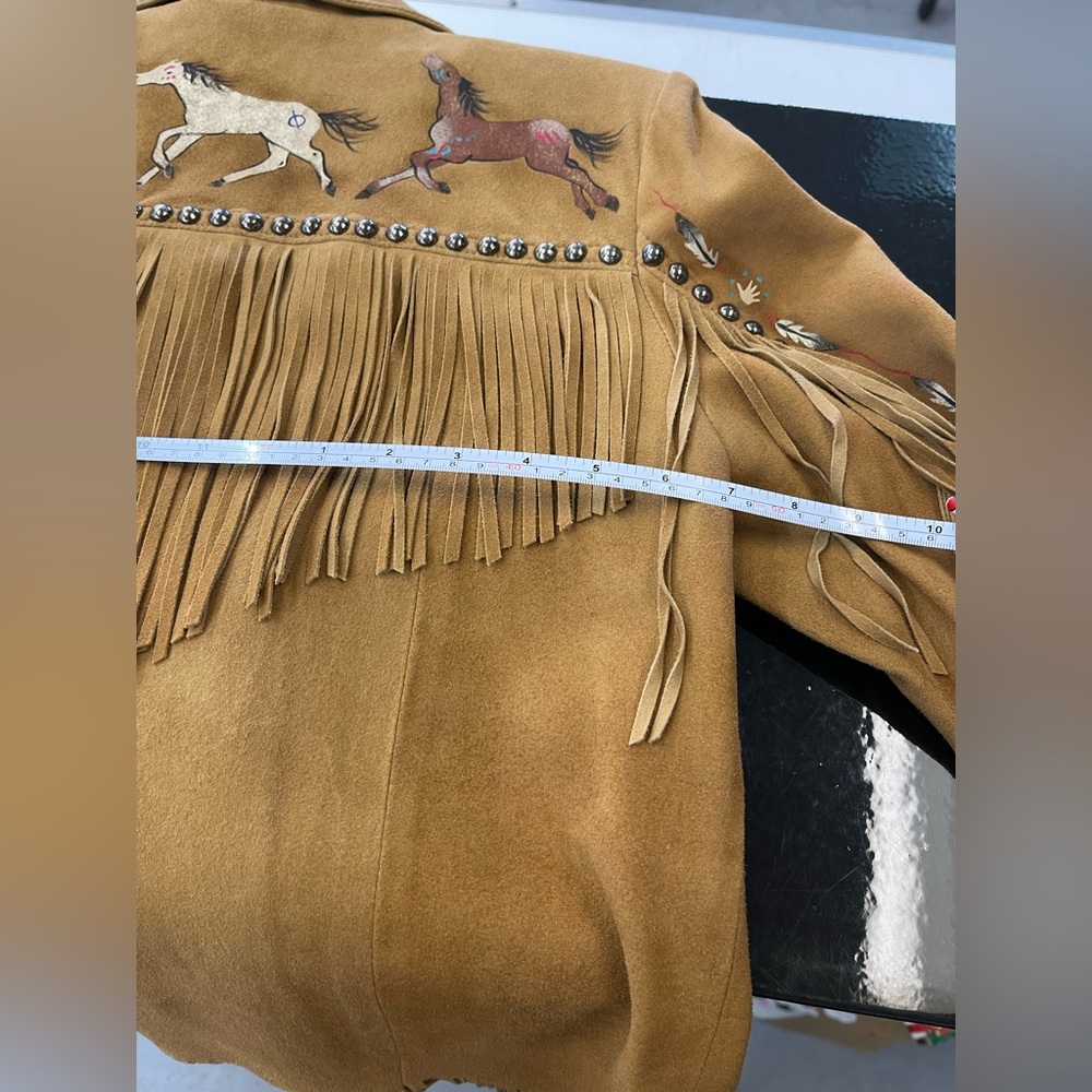 Women's Western Tan Suede Jacket with Horse Motif - Picture 9 of 11